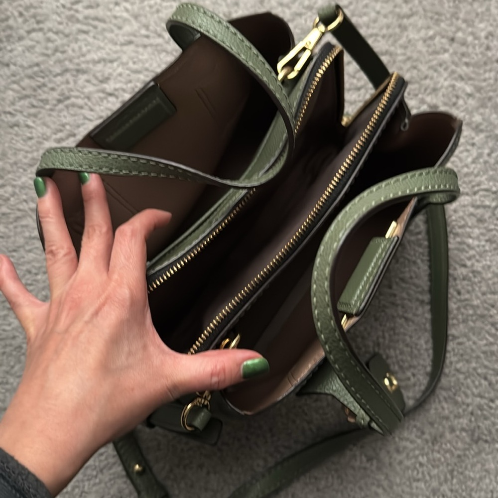 Genuine Marc Jacobs sage green leather crossbody bag. Excellent condition. - Picture 8 of 8